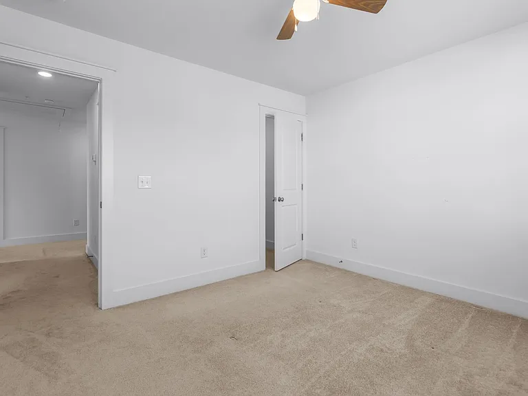 235 Southmen Ln — Photo 19