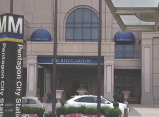 656 15th St S APT A, Arlington, VA 22202