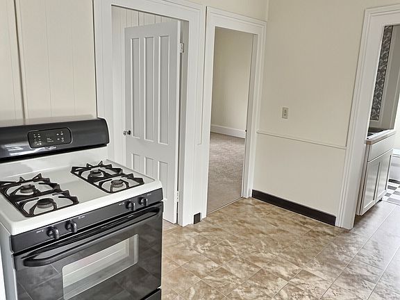4th image of 290 Wakelee Ave APT 1