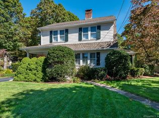 64 Glenwood Rd, Clinton, CT 06413