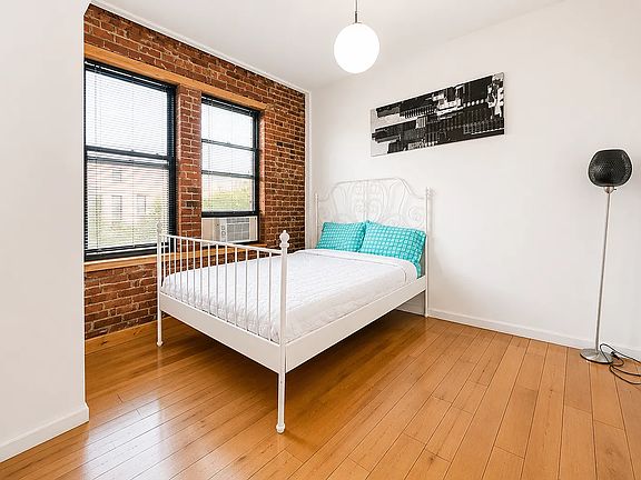 3rd image of 1875 Lexington Ave #5C