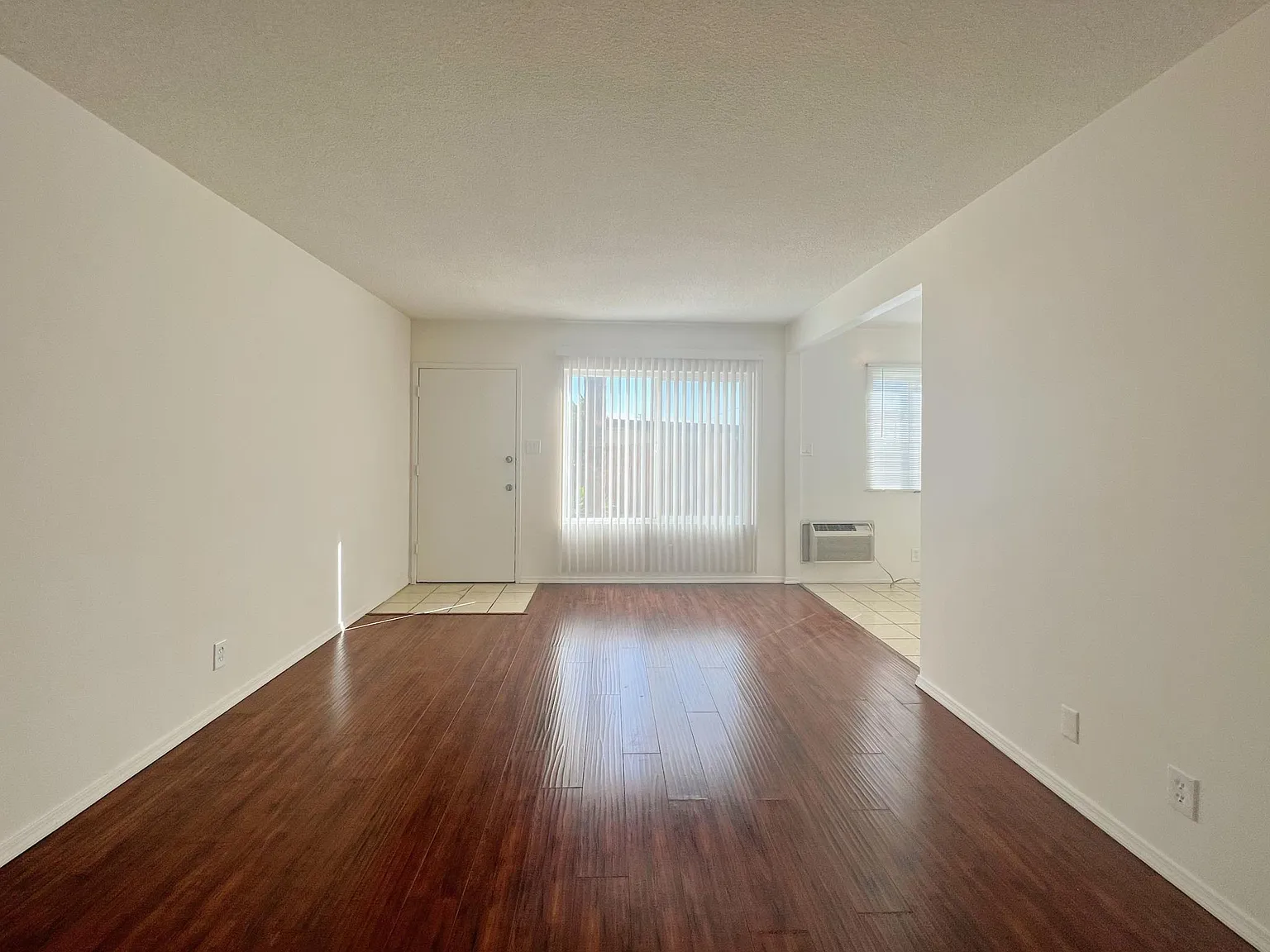 860 Brightwood St — Photo 4