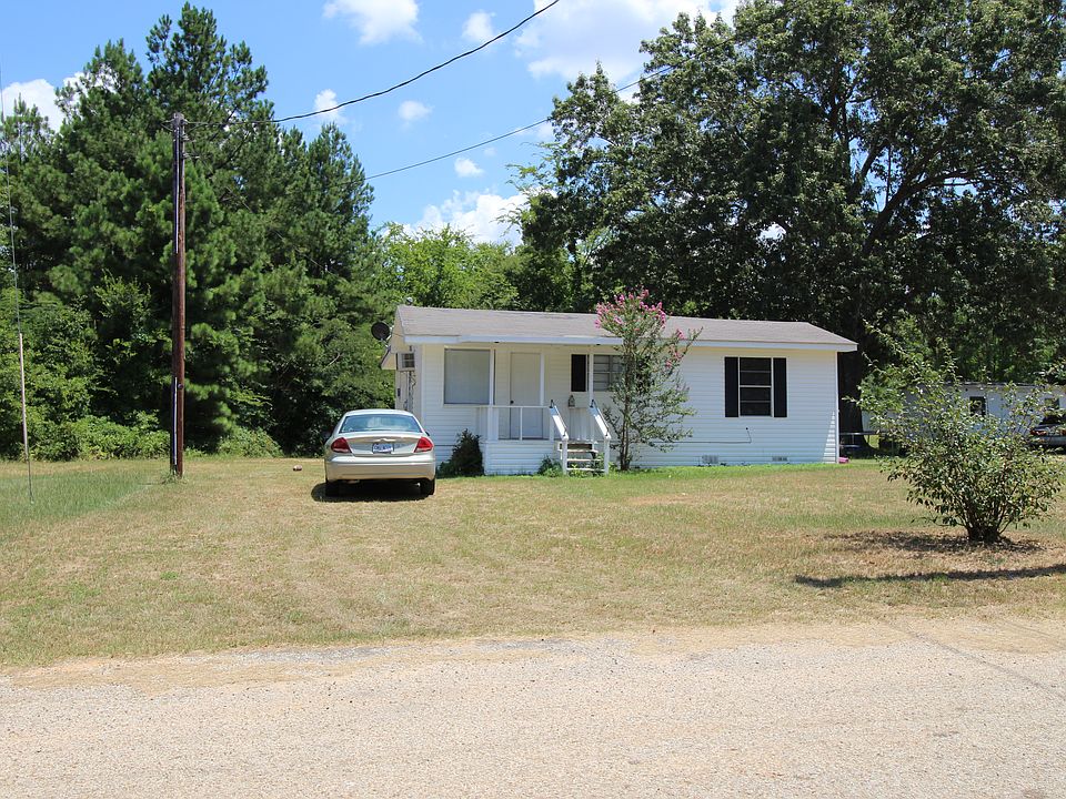 2nd image of 210 Davis Rd