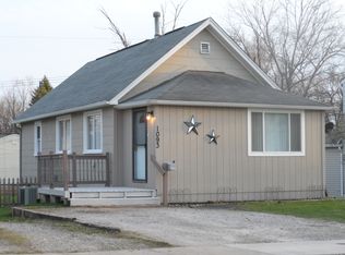 1093 Holbrook Ave, Waterford, MI 48328
