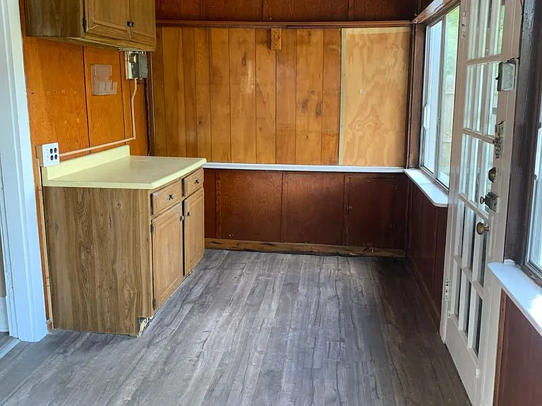 1717 Park St — Photo 10