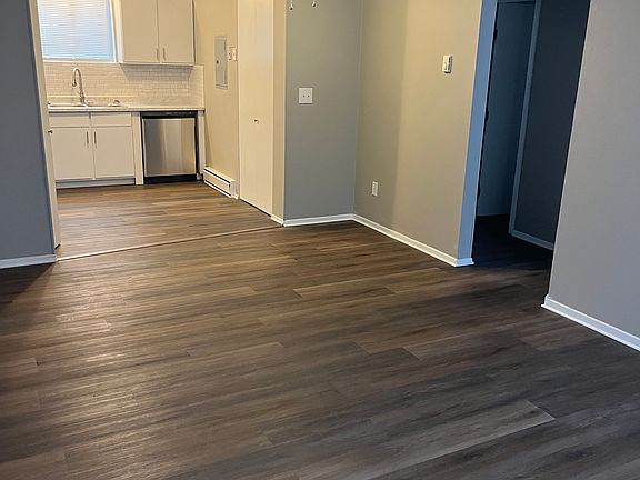 3rd image of 1516 Avery St #2