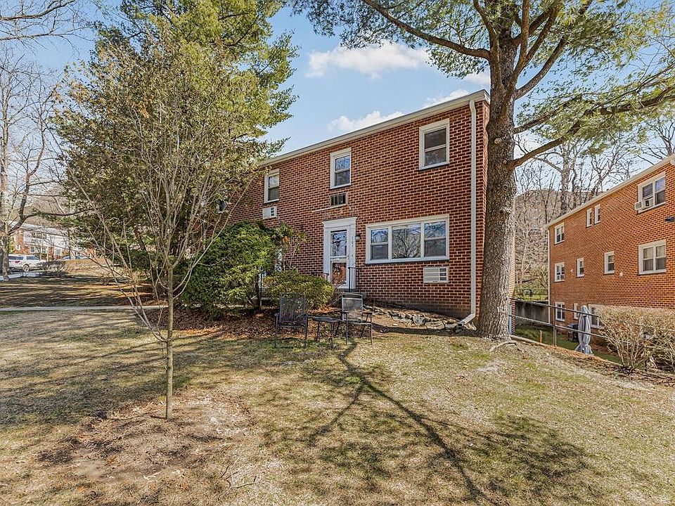 1st image of 107 Charter Circle #107