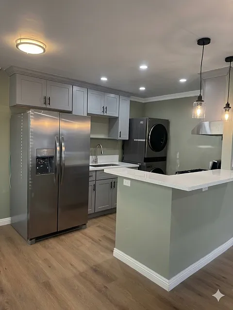 2 bed, 700 sqft, $2,895 — Photo 1