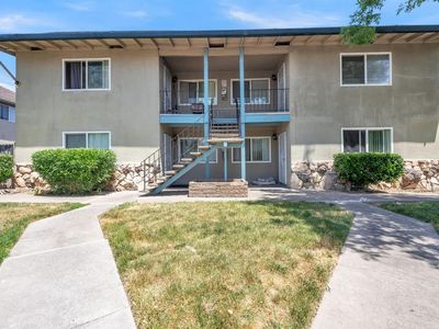 3706 E Country Club Ln, Sacramento, CA, 95821