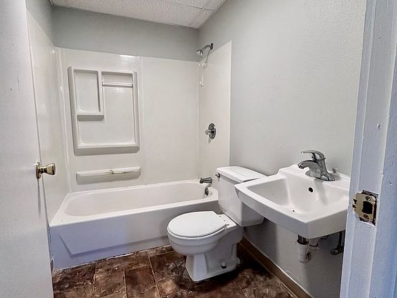 4th image of 955 4th St SW #1B-1BA
