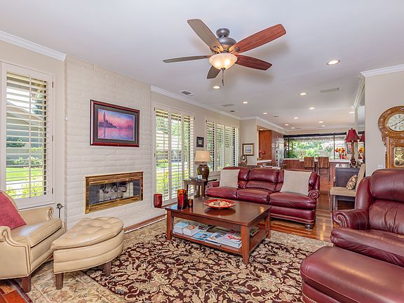3rd image of 11715 Melones Cir