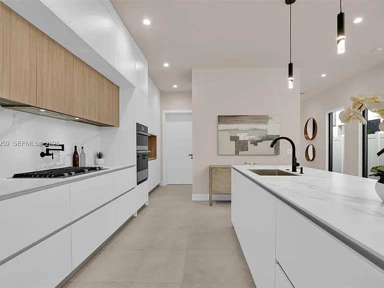 920 NE 17th Ave #A — Photo 18