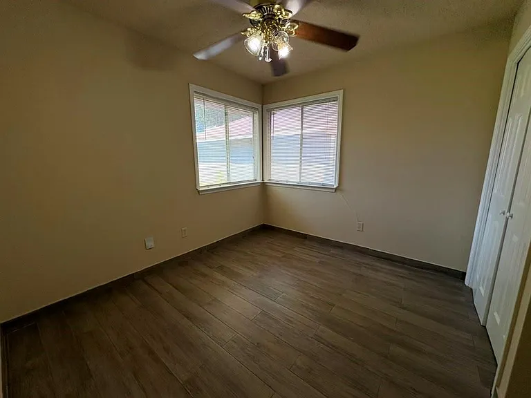 9210 Crescent Moon Dr — Photo 9