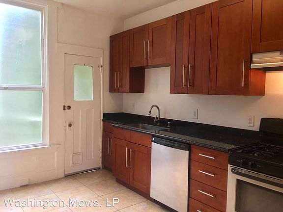 2nd image of 1440 Washington St APT 4