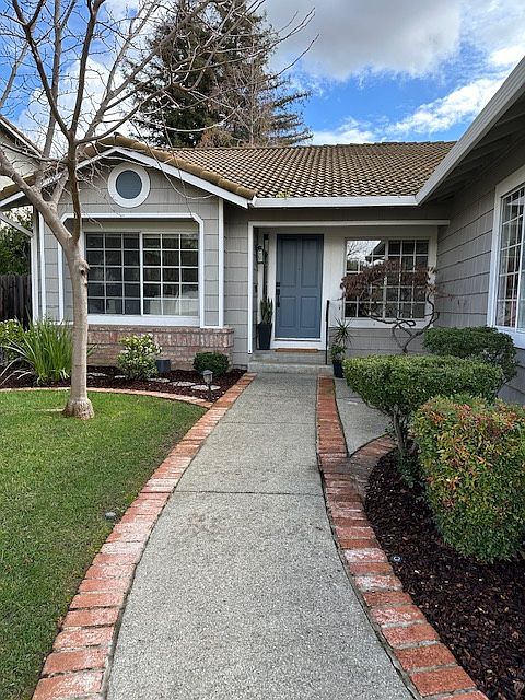 1st image of 2446 Sawgrass Ct