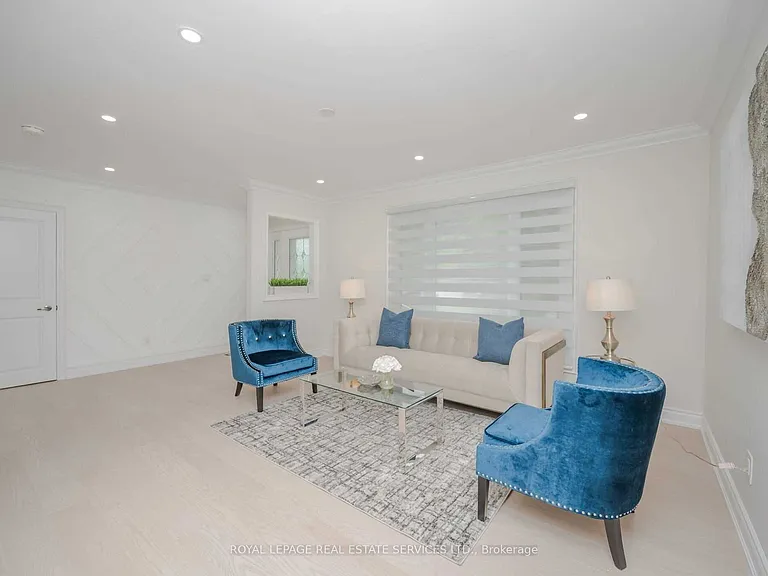 372 Highside Dr — Photo 8