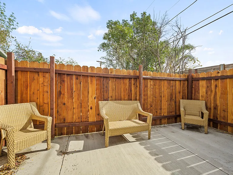 10744 Petit Ave — Photo 11