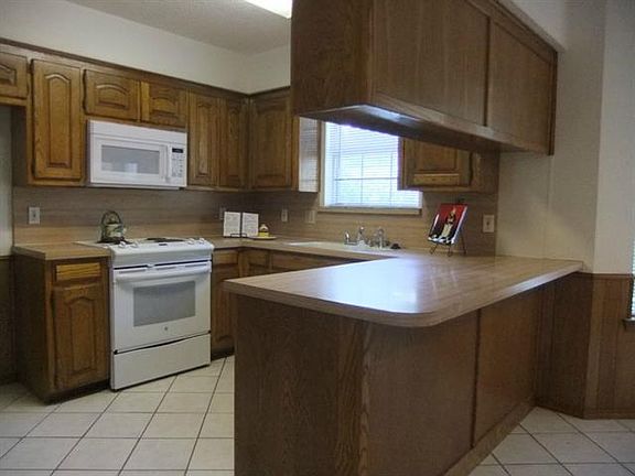 3rd image of 1881 Kings Canyon Cir