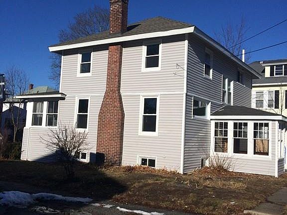 3rd image of 10 Wellington St #0