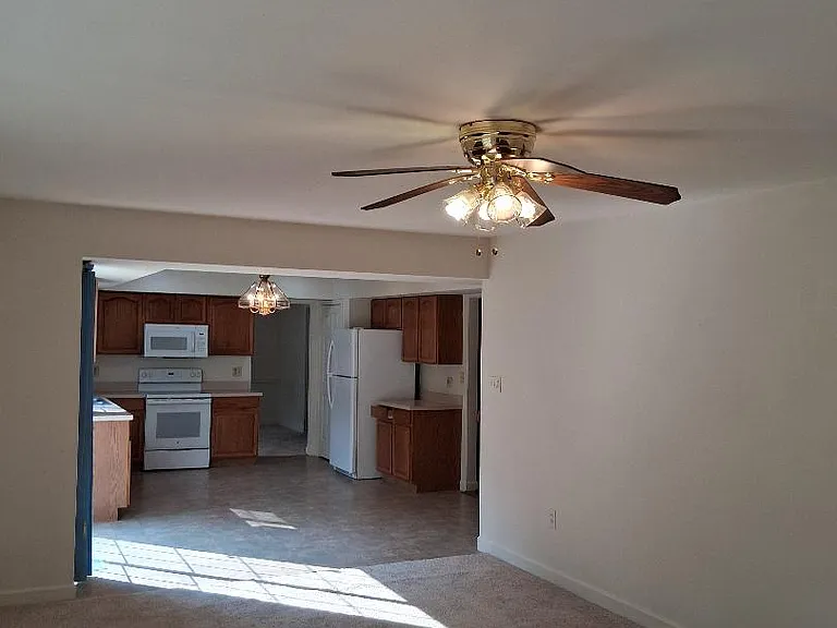 12904 Arsenal Ct — Photo 15