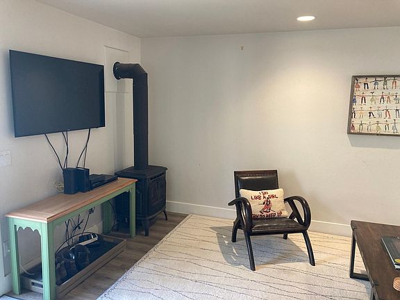 2nd image of 205 Nelson Dr