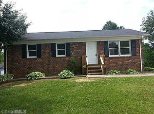 315 Pine Ridge Rd, Mount Airy, NC 27030