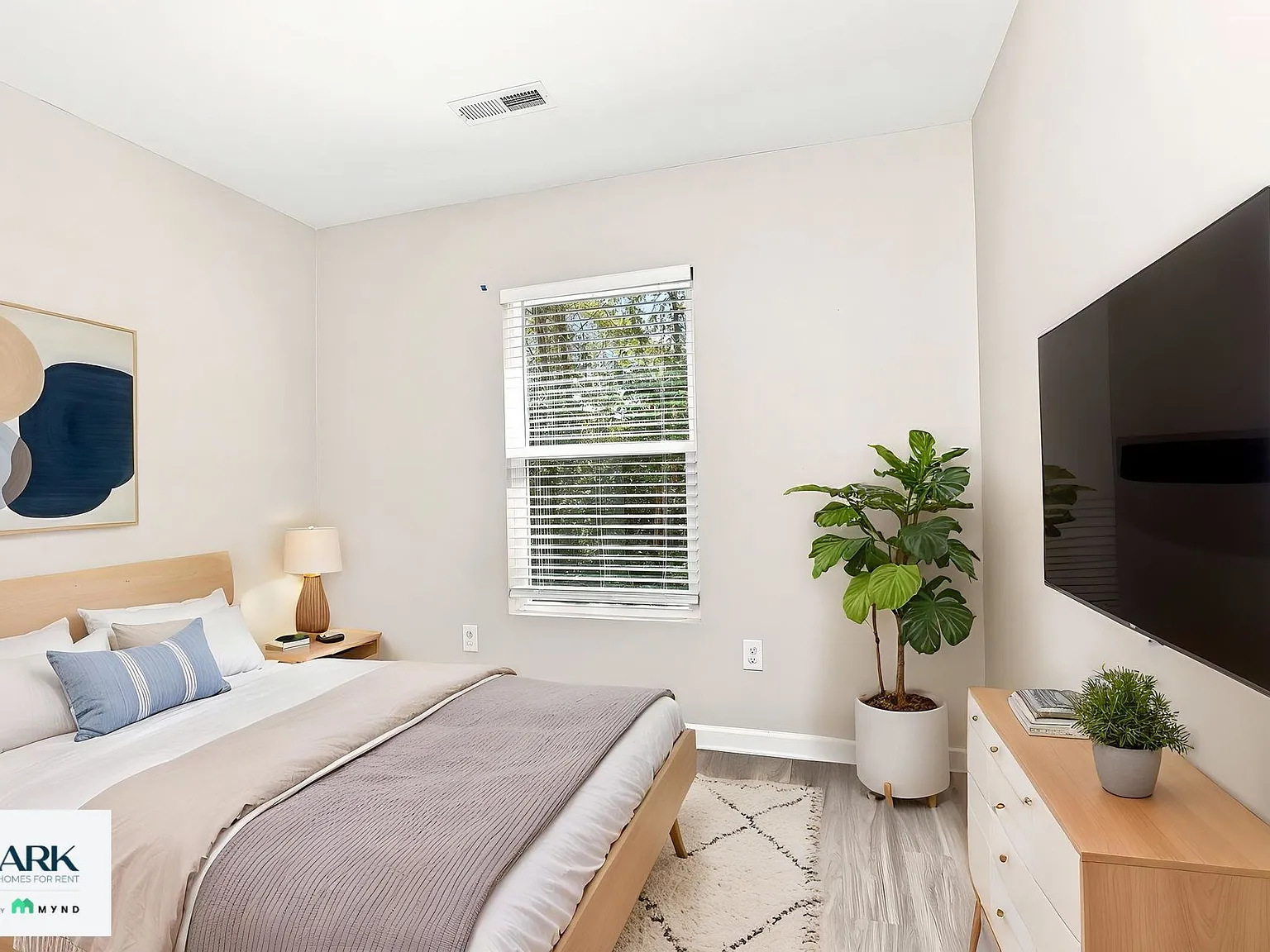 4 bed, 2.0 bath, 1603 sqft, $1,875 — Photo 3
