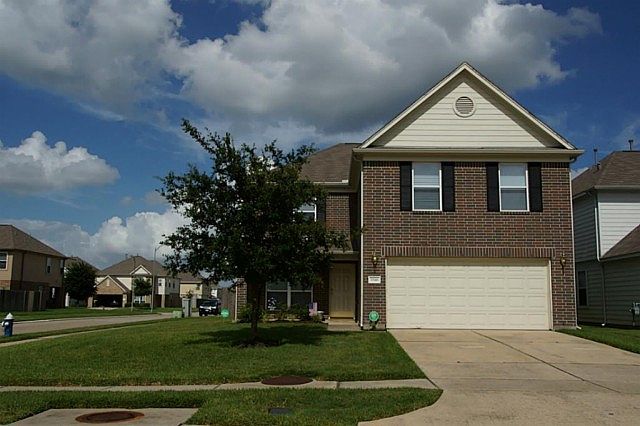 1st image of 3546 Barkers Crossing Ave