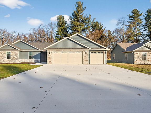 3rd image of 1611 Elderberry St SE