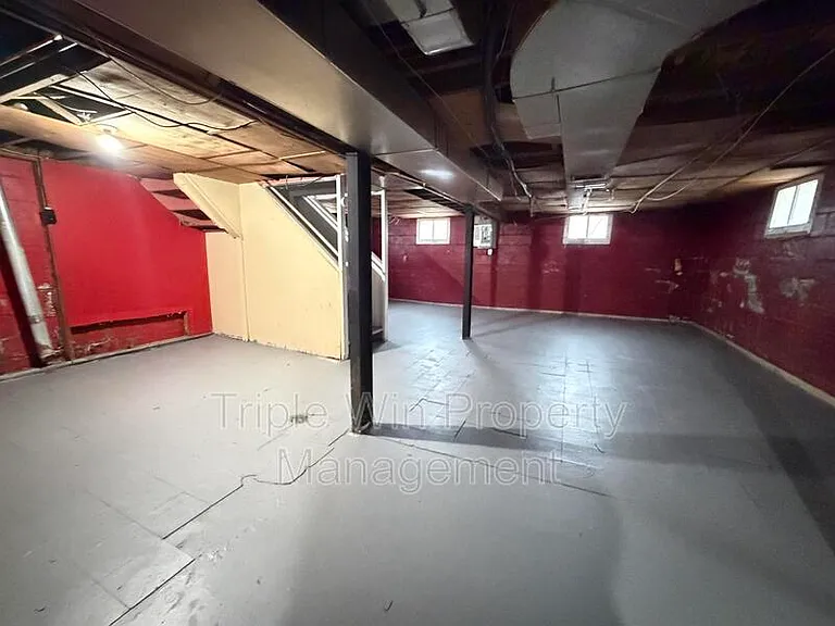 2527 Switzer Ave — Photo 26