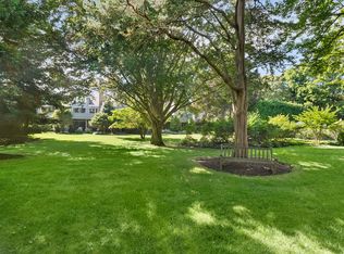 514 Montauk Hwy, East Hampton, NY 11937