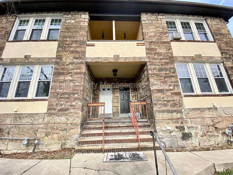 5733 Phillips Ave #2 — Photo 9