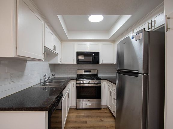 4th image of 5328 Riverton Ave APT 202