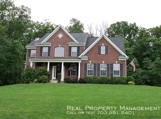 16008 Roland Park Pl, Gainesville, VA 20155