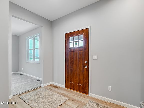 5th image of 820 Brian Dr
