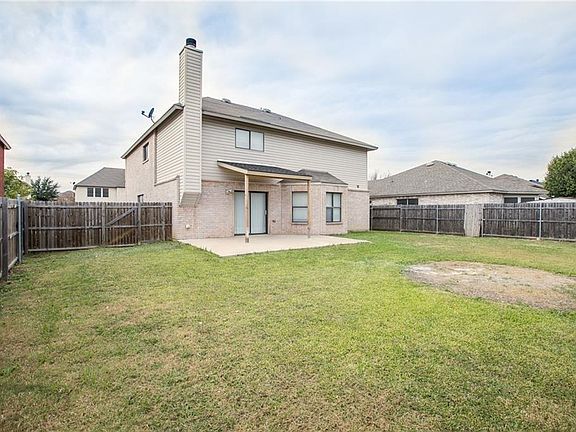 3rd image of 3120 Pine Valley Dr