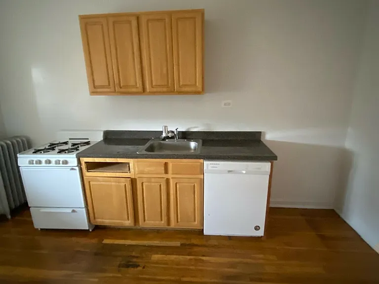 7757 N Sheridan Rd #1 — Photo 8