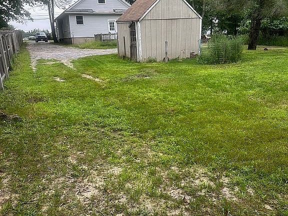 2nd image of 1383 Pulaski St