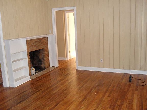 5th image of 307 Pinefield Dr