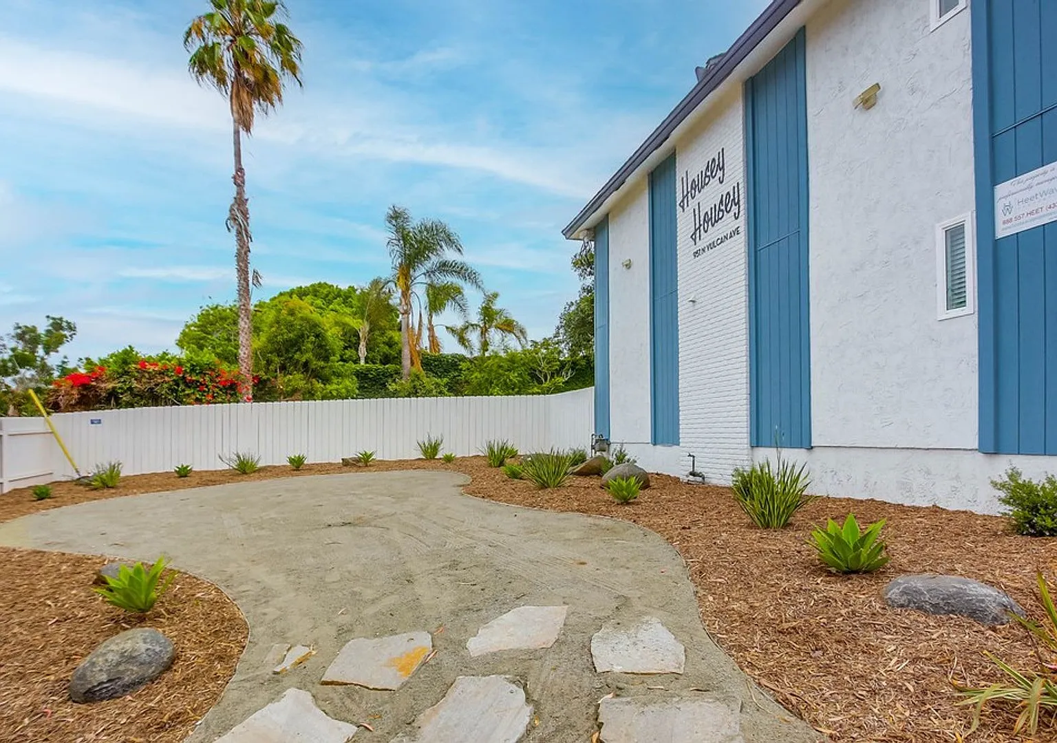 CJR - Housey Housey — Photo 4