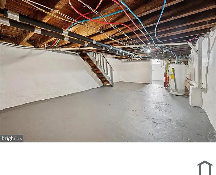 443 Darby Ter — Photo 10