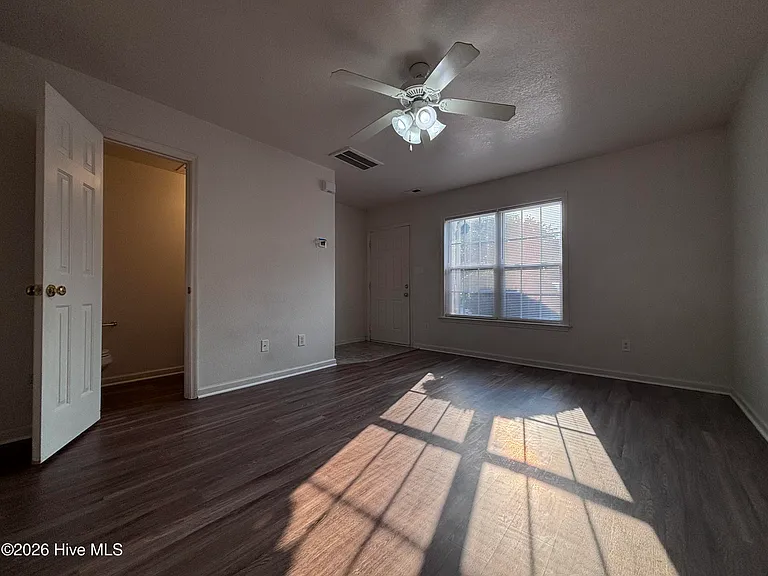 60 Rainbow Rd #3 — Photo 3