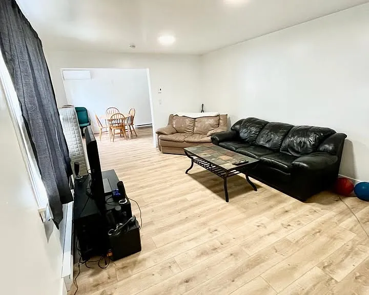 285 Saint John St #3 — Photo 6