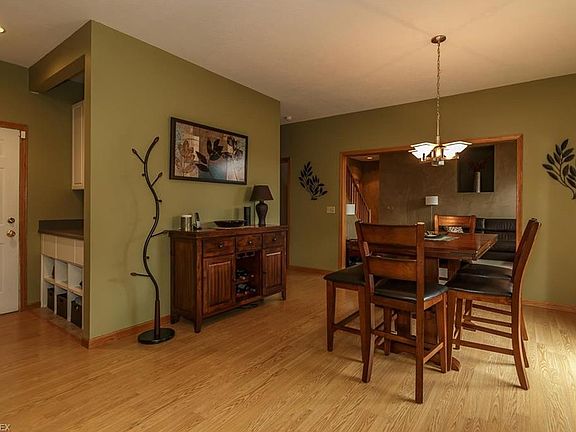 3rd image of 9314 Lori Jean Dr