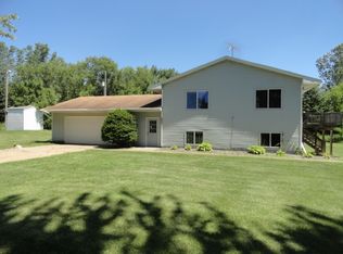 898 S Wasson Ln, River Falls, WI 54022