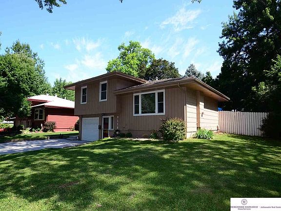 2nd image of 9118 Meadow Dr
