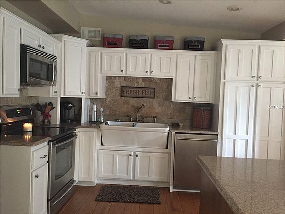 2nd image of 1607 S Simmons Pl