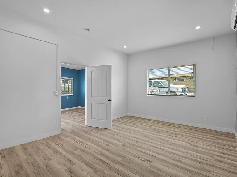 1195 Georgia St #C — Photo 12