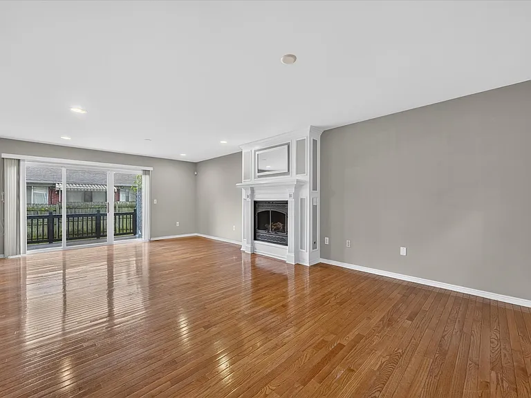 3813 Rochester Rd — Photo 11