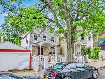 4568 Carpenter Avenue, Bronx, NY, 10470